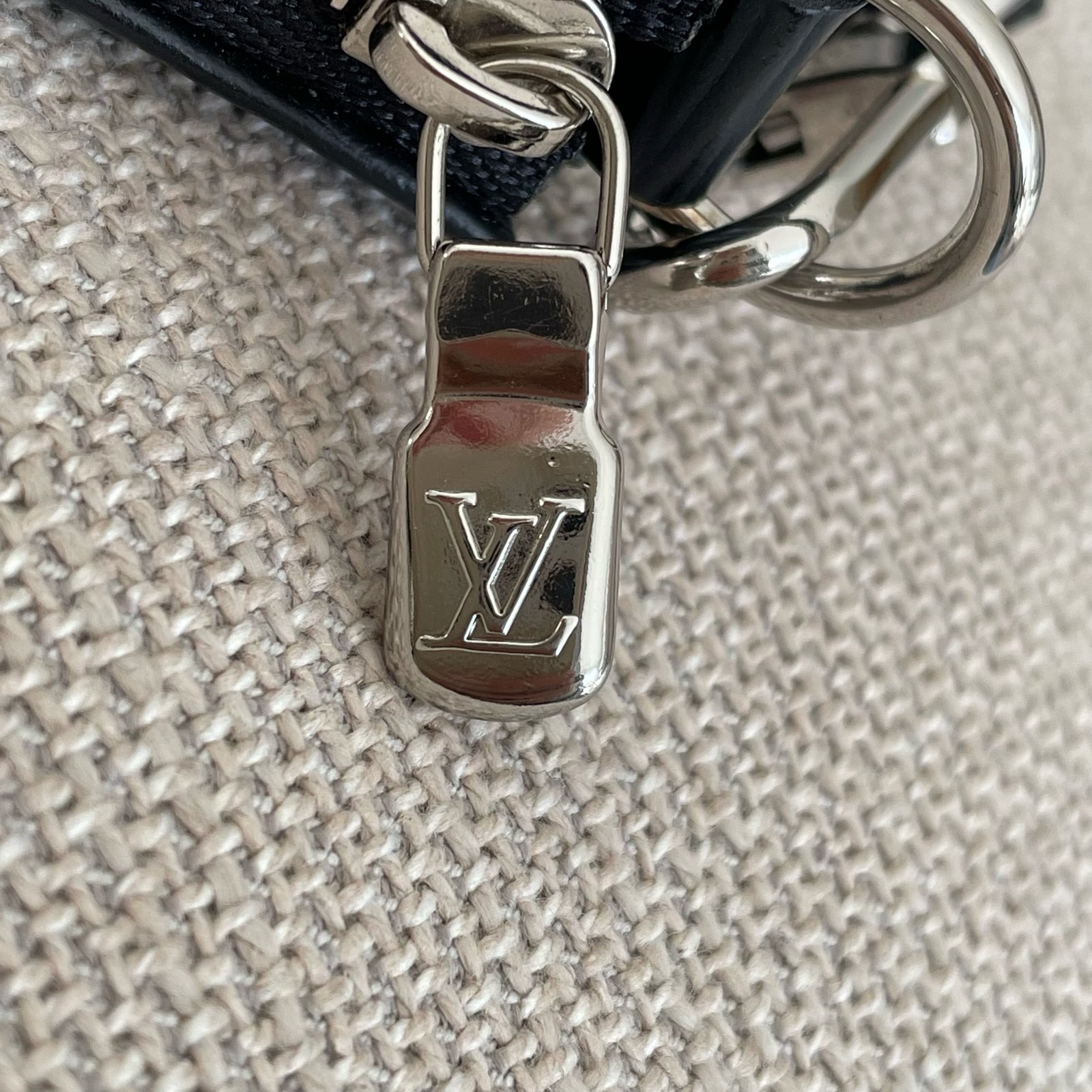 LOUIS VUITTON Pochette Accessoires – Image 14