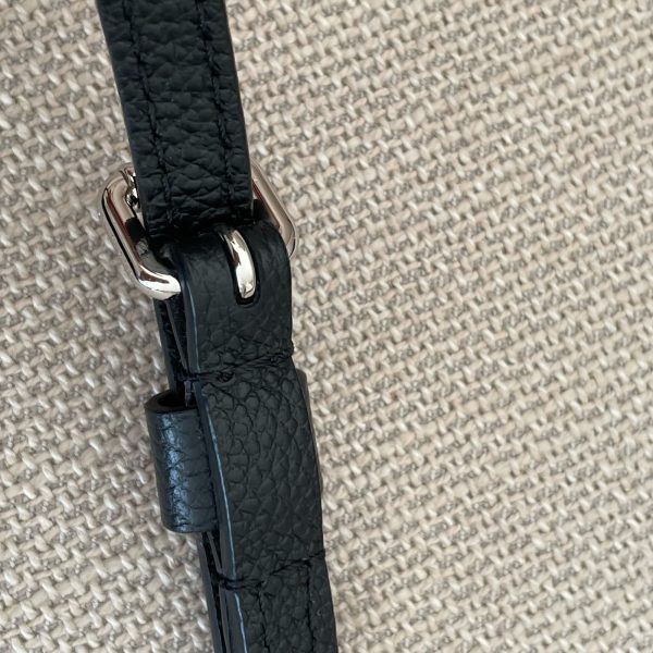 LOUIS VUITTON Pochette Pallas BB – Image 27
