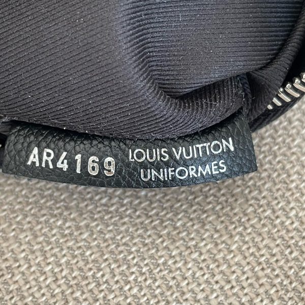 LOUIS VUITTON Pochette Pallas BB – Image 30