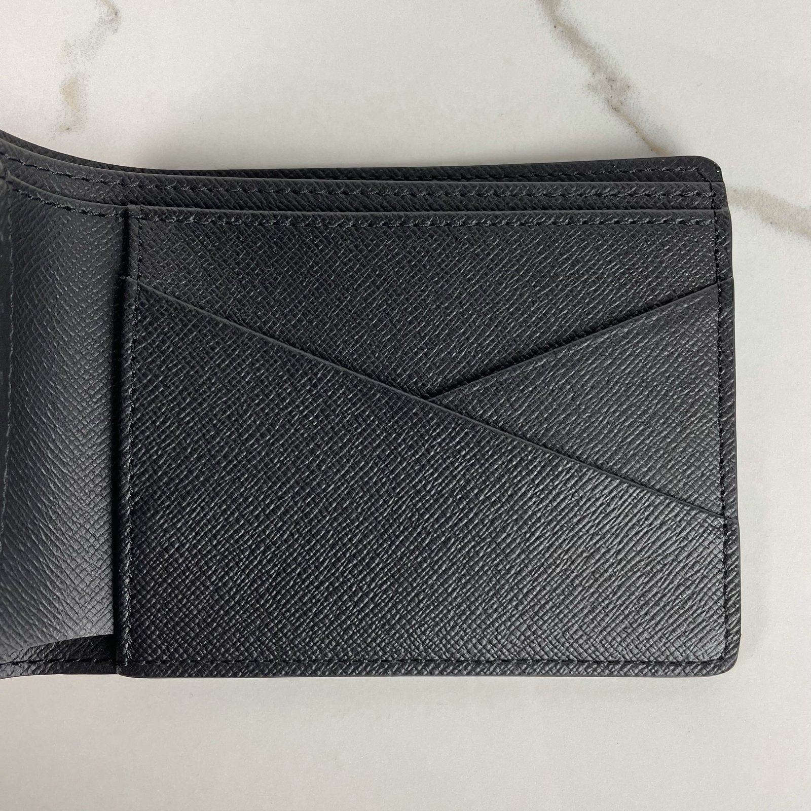 LOUIS VUITTON Portefeuille Multiple – Image 7