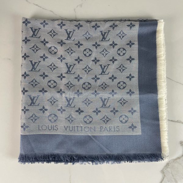 LOUIS VUITTON Châle Monogram Denim