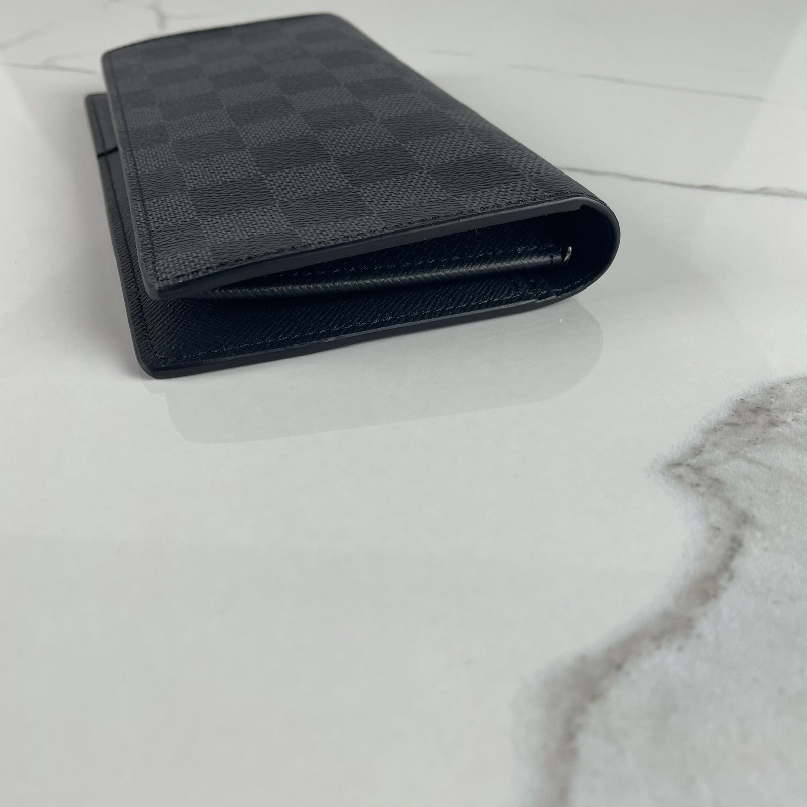 LOUIS VUITTON Brazza Wallet – Image 10