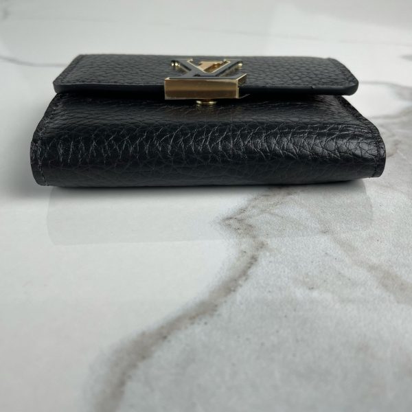 LOUIS VUITTON Portefeuille Capucines XS – Image 5