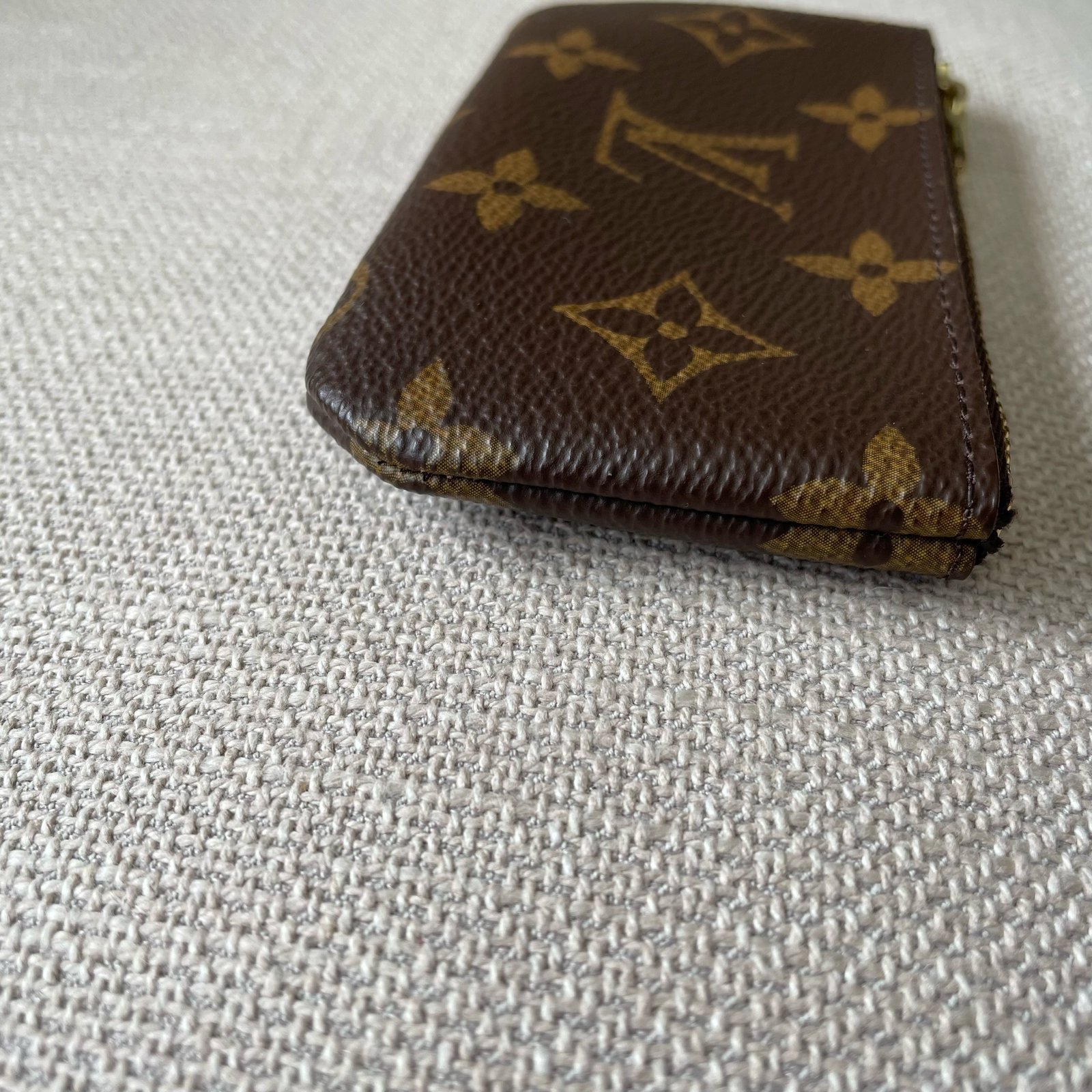 LOUIS VUITTON Pochette Clés – Image 4