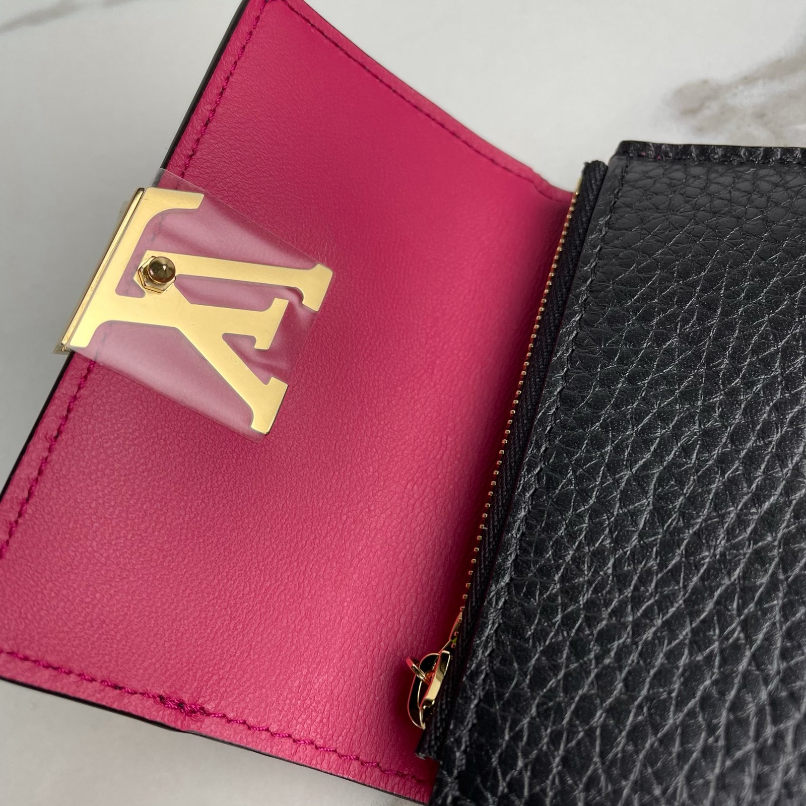LOUIS VUITTON Capucines XS Wallet – Image 10