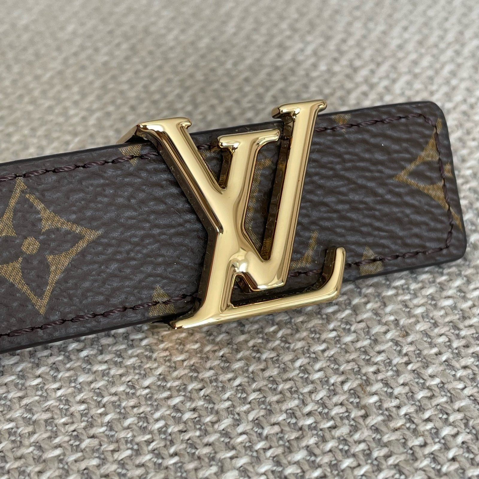 LOUIS VUITTON Ceinture LV Iconic 20 mm Réversible – Image 12