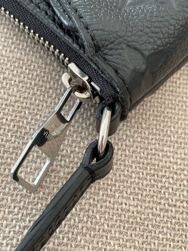 LOUIS VUITTON Pochette Pallas BB – Image 33