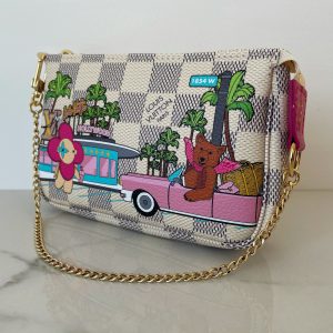 LOUIS VUITTON Mini Pochette Accessoires