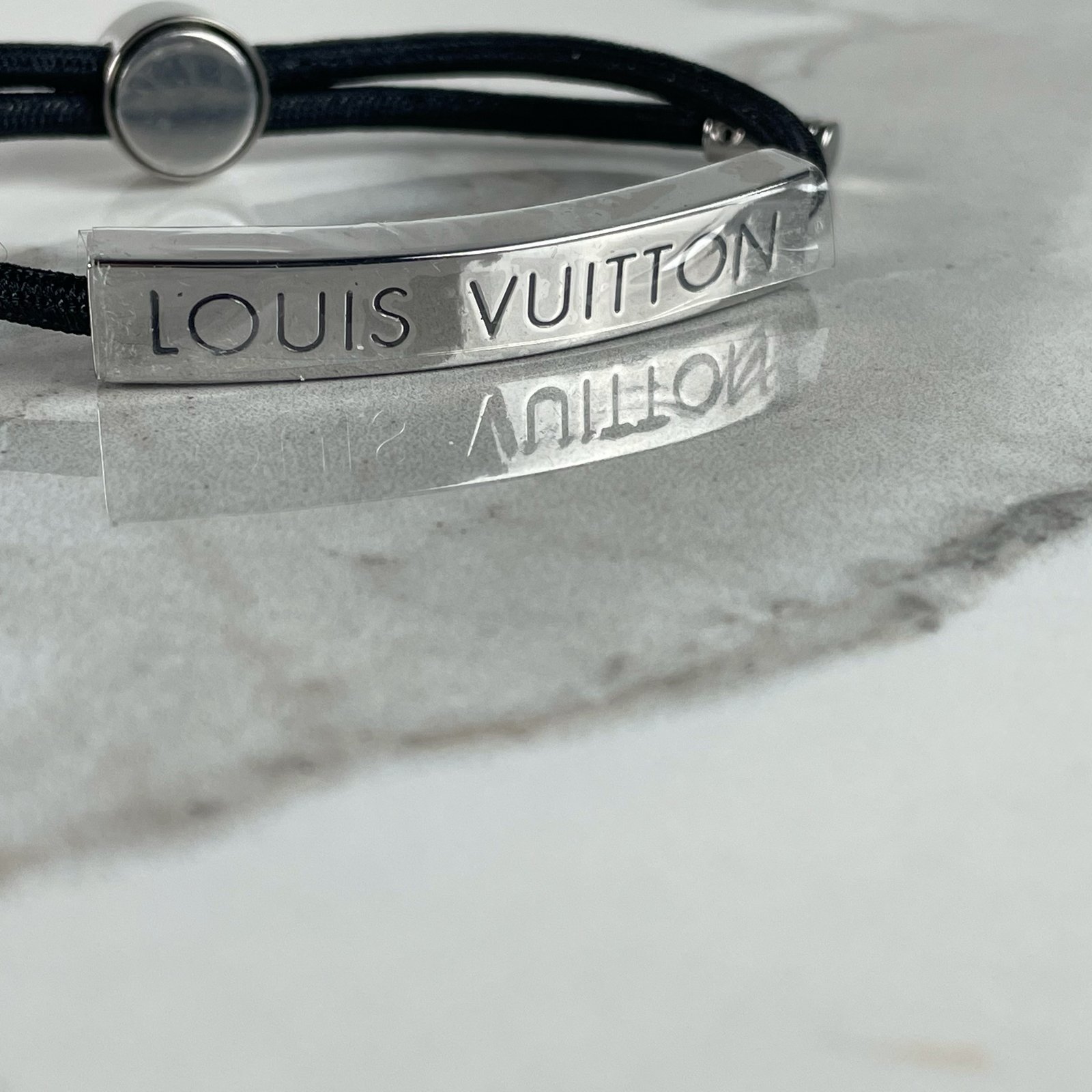 LOUIS VUITTON Bracelet LV Space – Image 3
