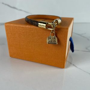 LOUIS VUITTON Alma Bracelet