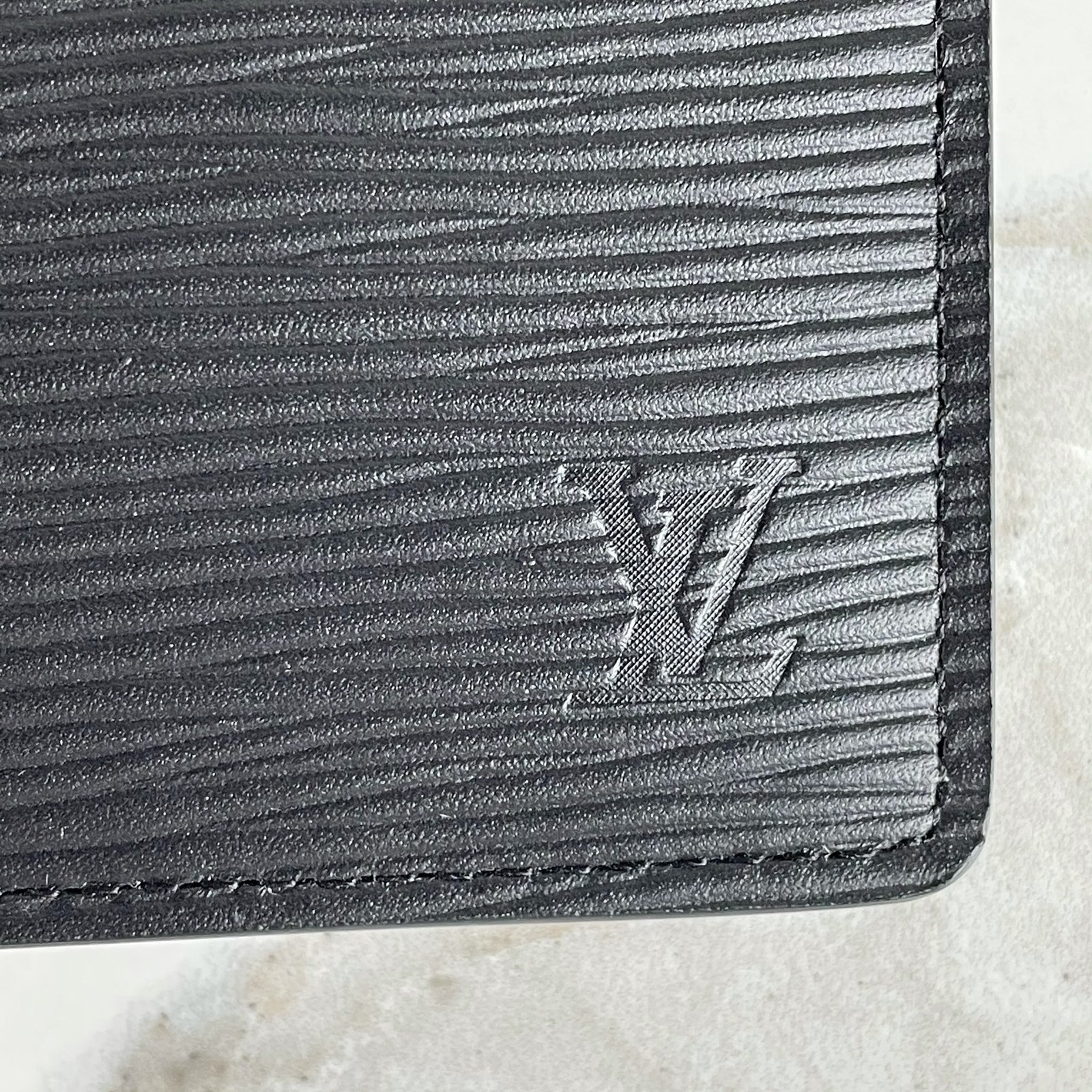 LOUIS VUITTON Slender Wallet – Image 8