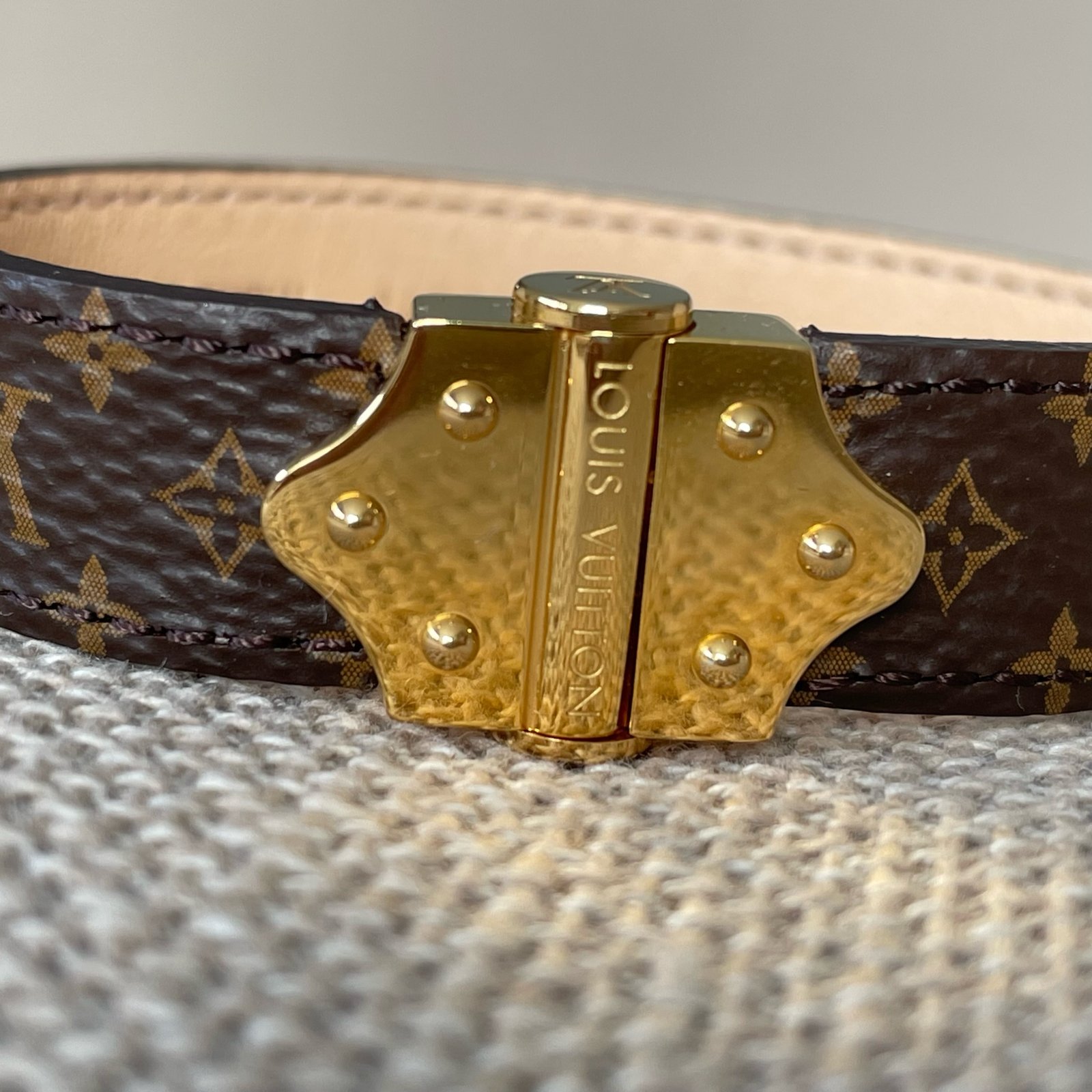 LOUIS VUITTON Bracelet Nano Monogram – Image 4