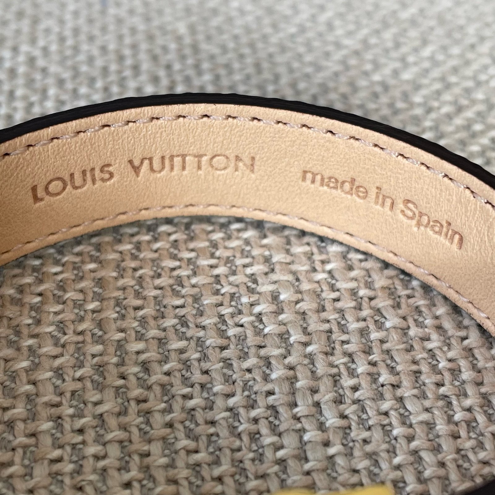 LOUIS VUITTON Bracelet Nano Monogram – Image 11
