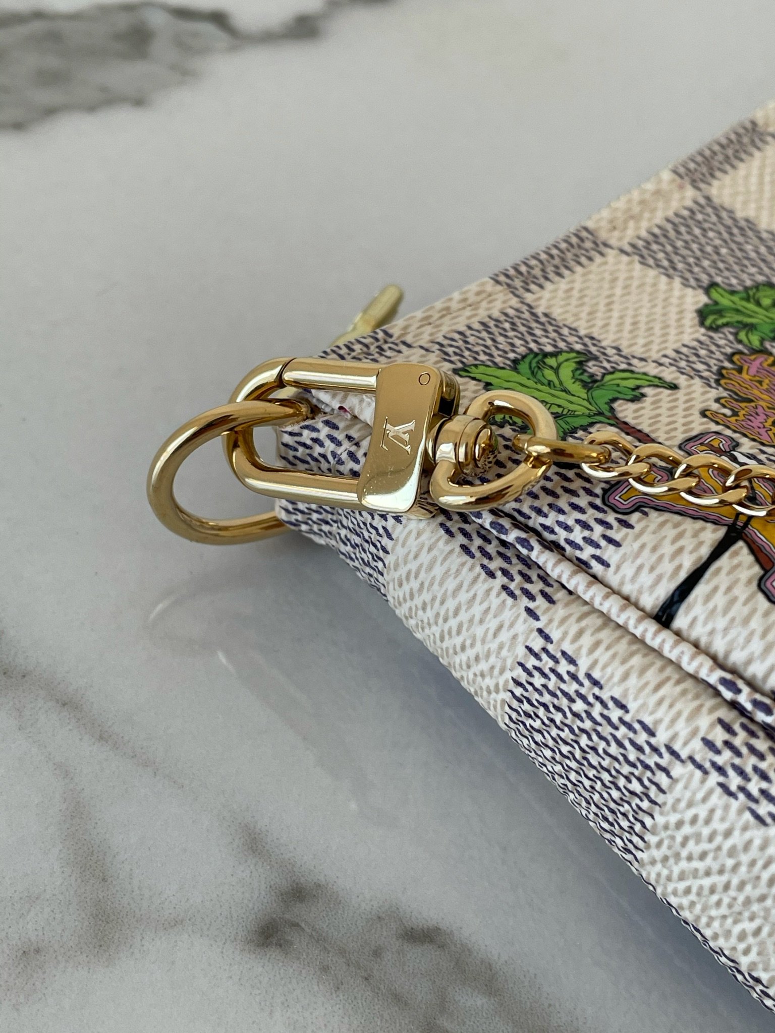 LOUIS VUITTON Mini Pochette Accessoires – Image 8