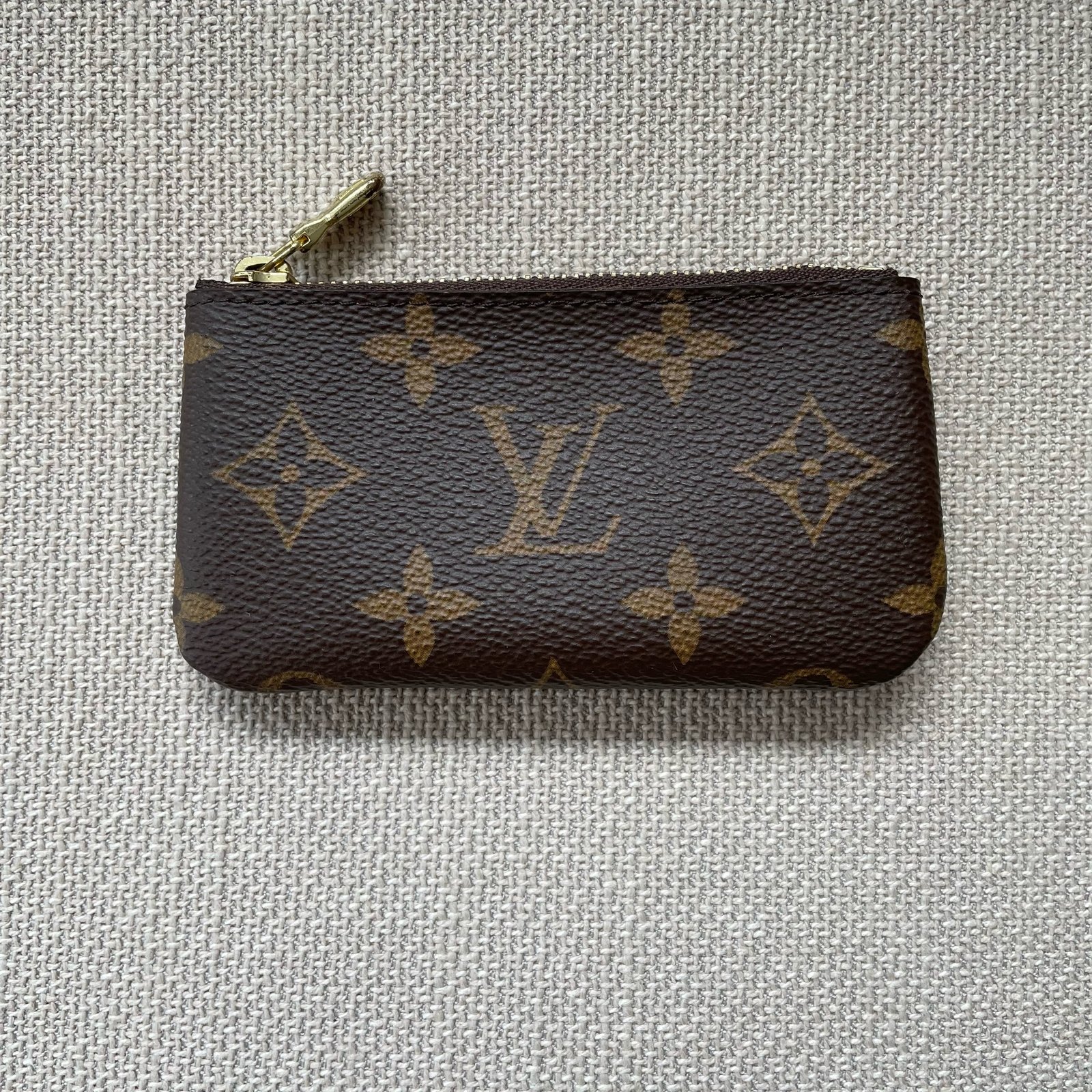 LOUIS VUITTON Pochette Clés – Image 2