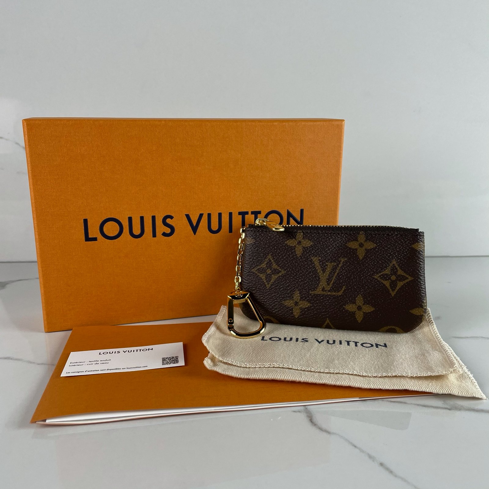LOUIS VUITTON Pochette Clés – Image 2