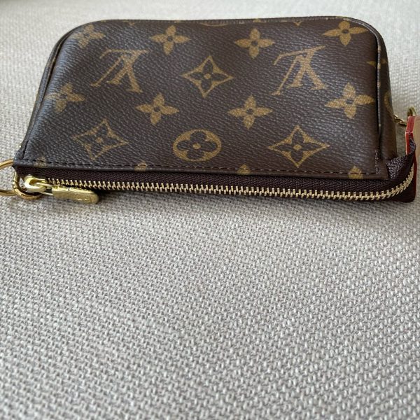 LOUIS VUITTON Pochette Accessoires Mini – Image 8