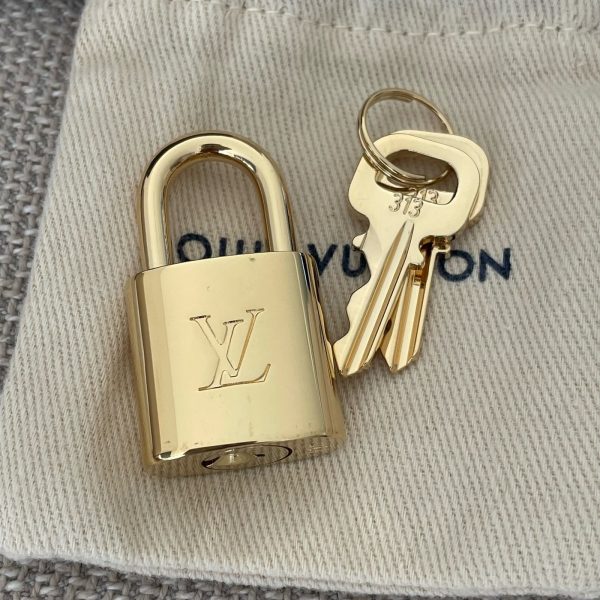 LOUIS VUITTON Alma BB – Image 16