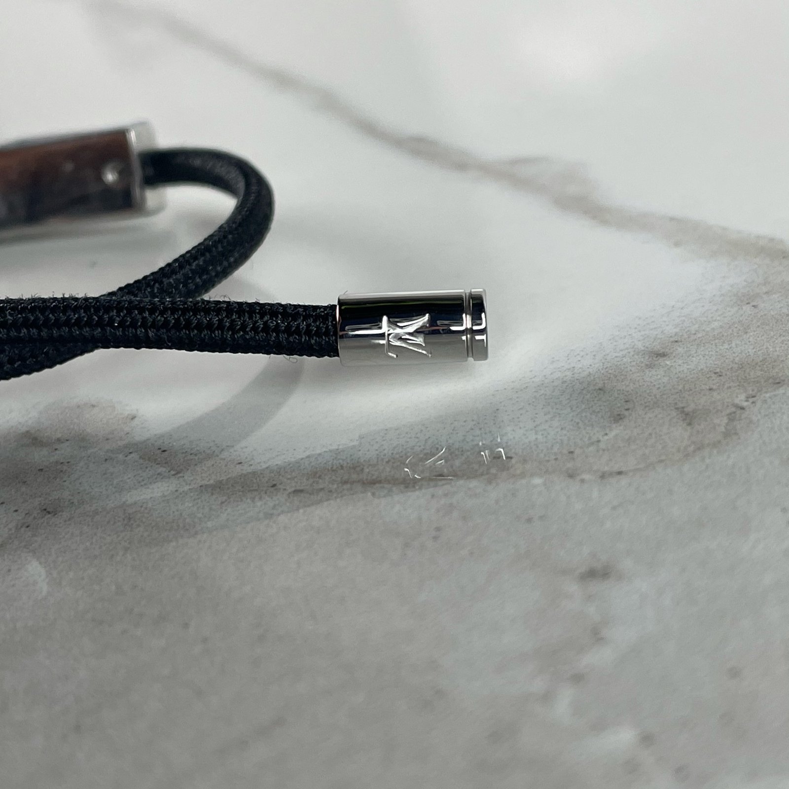 LOUIS VUITTON Bracelet LV Space – Image 6