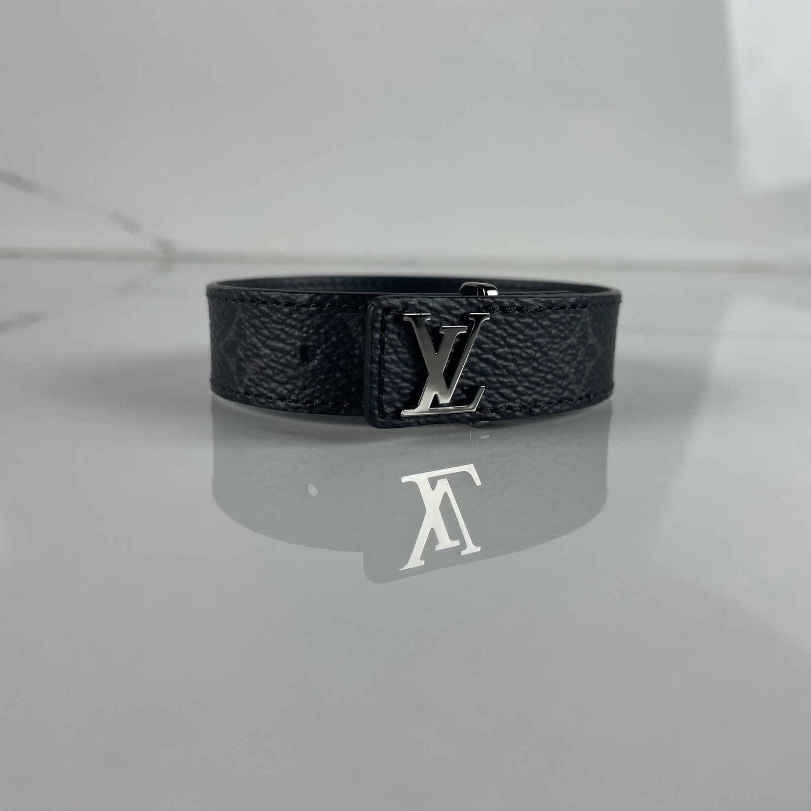 LOUIS VUITTON Bracelet LV Slim