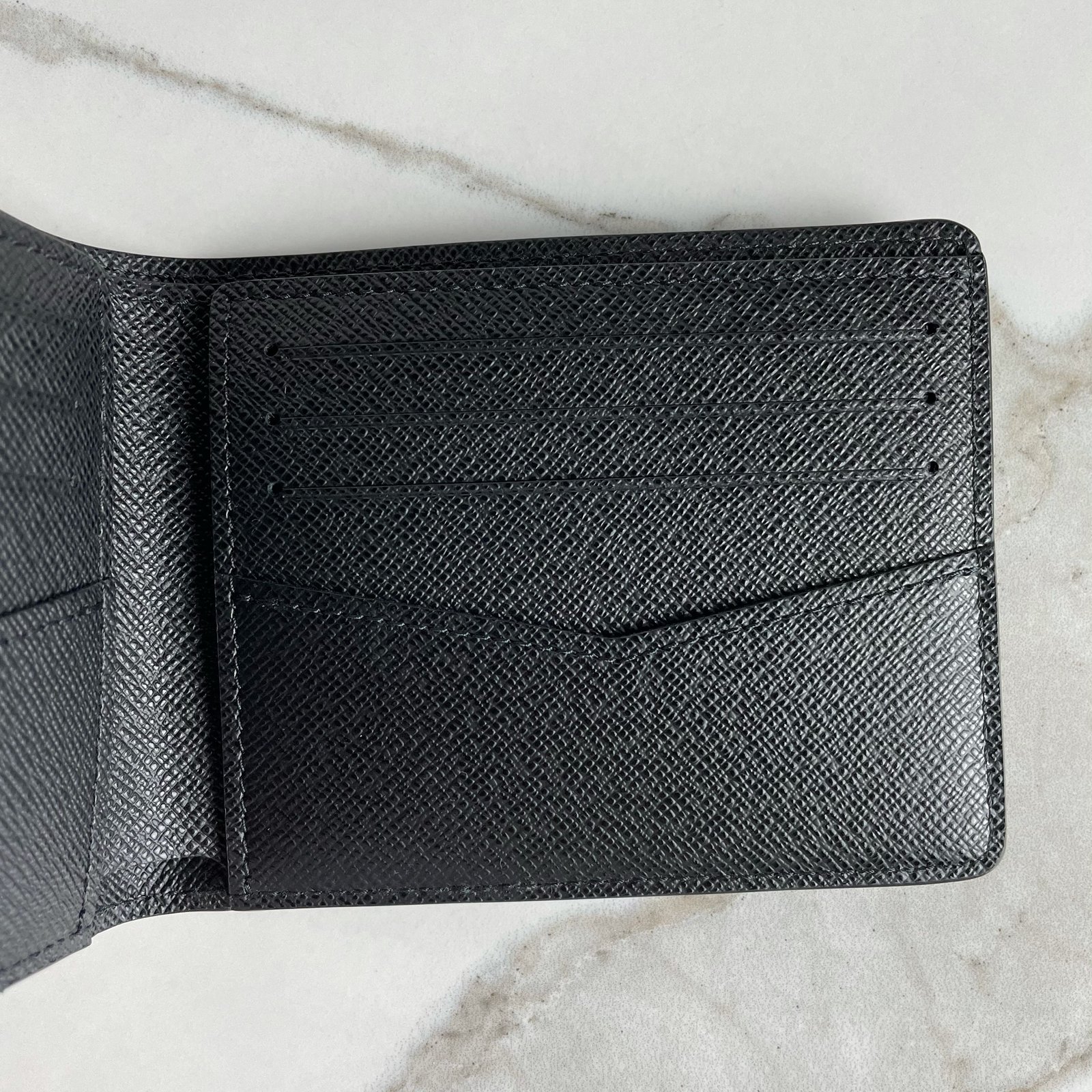 LOUIS VUITTON Slender Wallet – Image 6