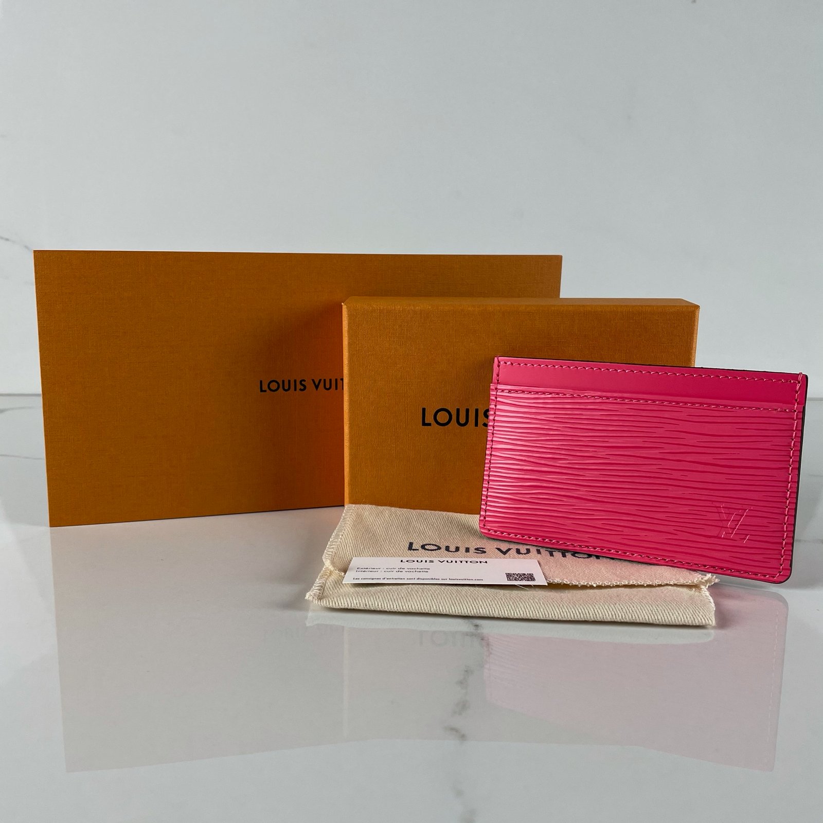 LOUIS VUITTON Card Holder – Image 2