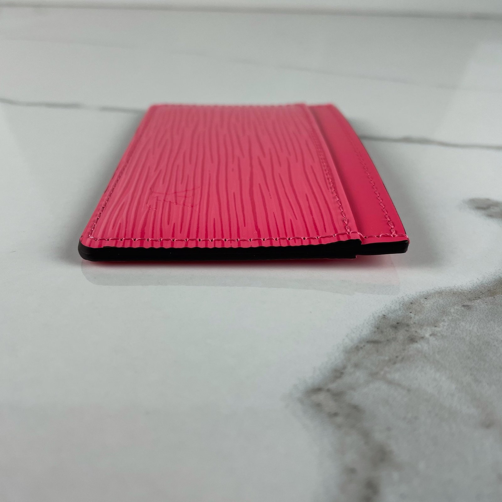 LOUIS VUITTON Card Holder – Image 8