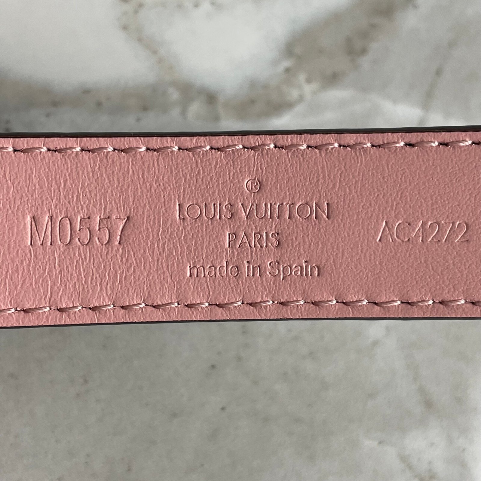 LOUIS VUITTON Ceinture LV Iconic 20 mm Réversible – Image 13