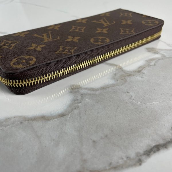 LOUIS VUITTON Clémence Wallet – Image 5