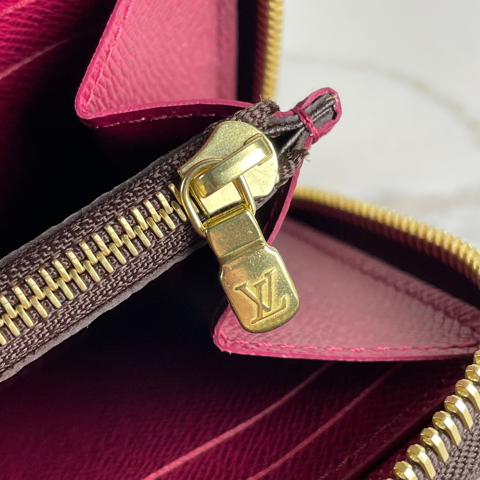 LOUIS VUITTON Clémence Wallet – Image 9