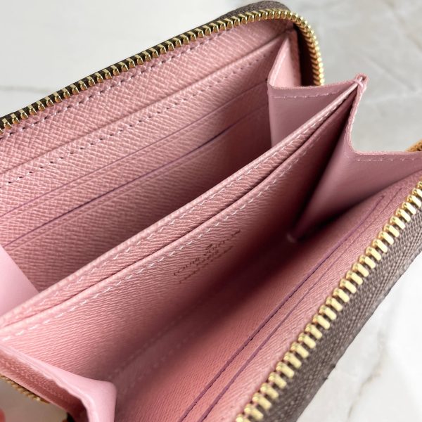 LOUIS VUITTON Zippy Coin Purse – Image 11