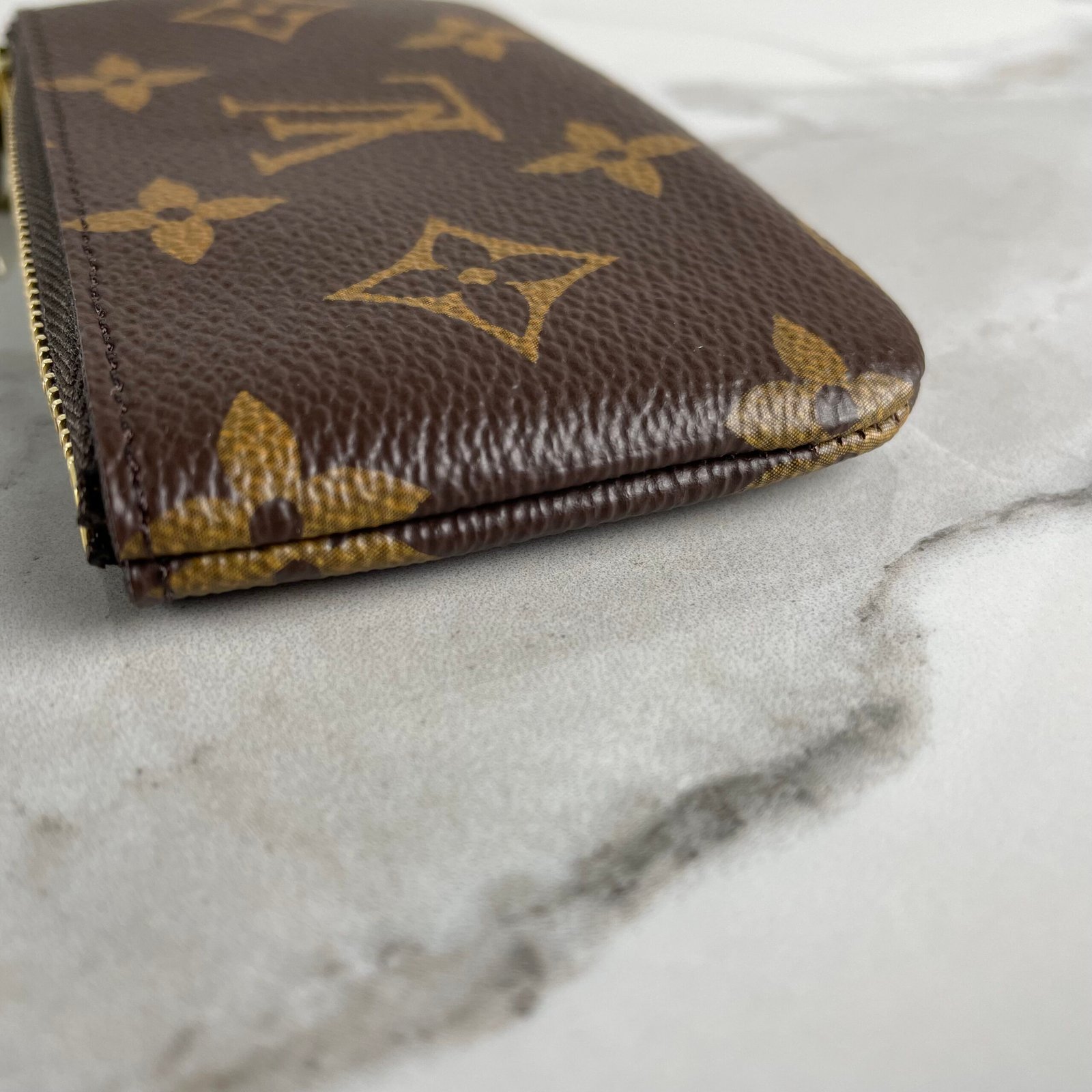 LOUIS VUITTON Pochette Clés – Image 10