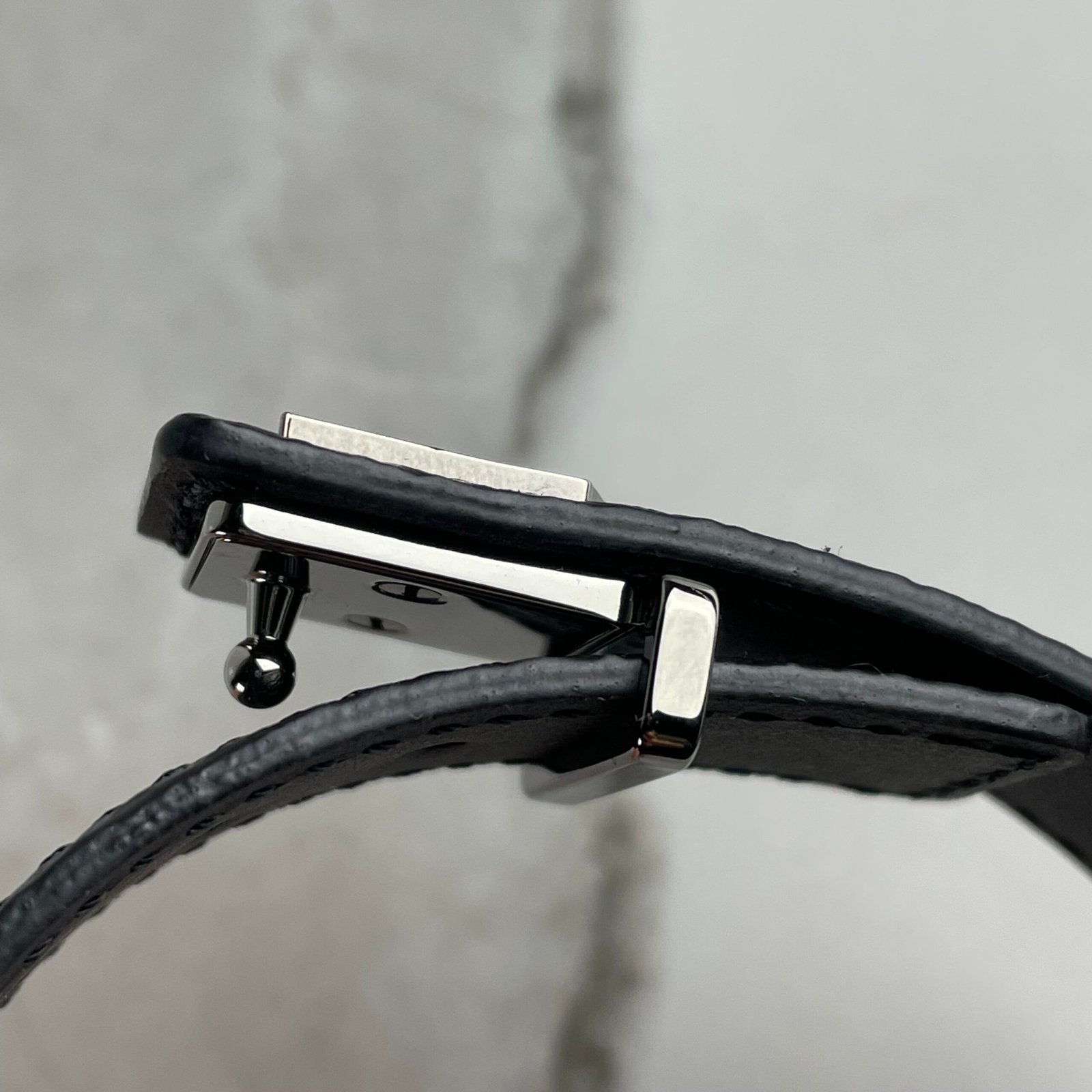 LOUIS VUITTON Bracelet LV Slim – Image 7