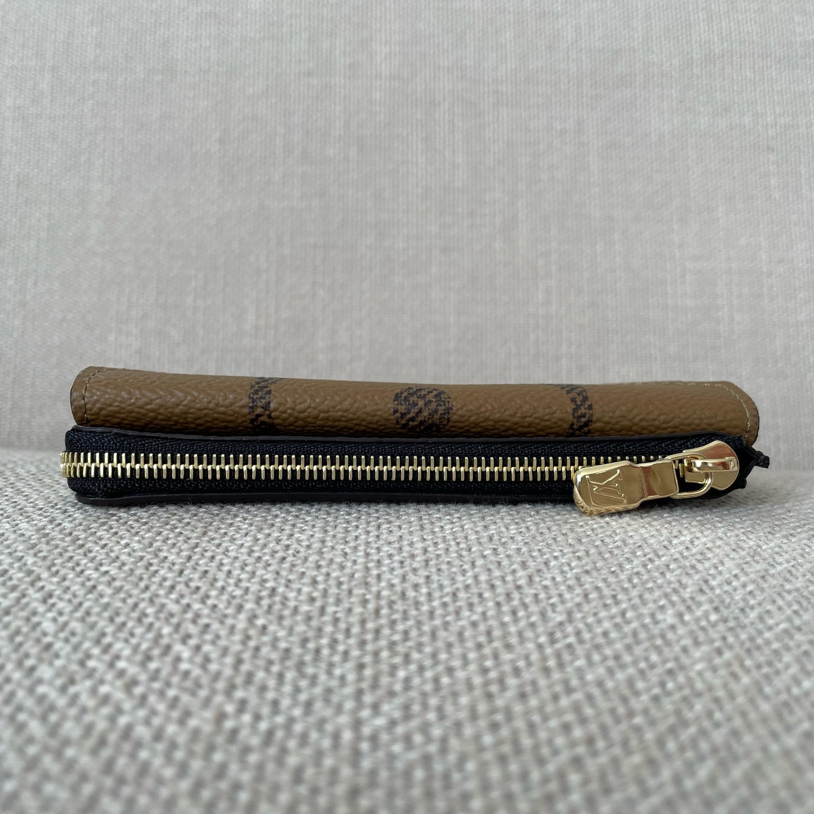 LOUIS VUITTON Porte-Cartes Recto Verso – Image 5