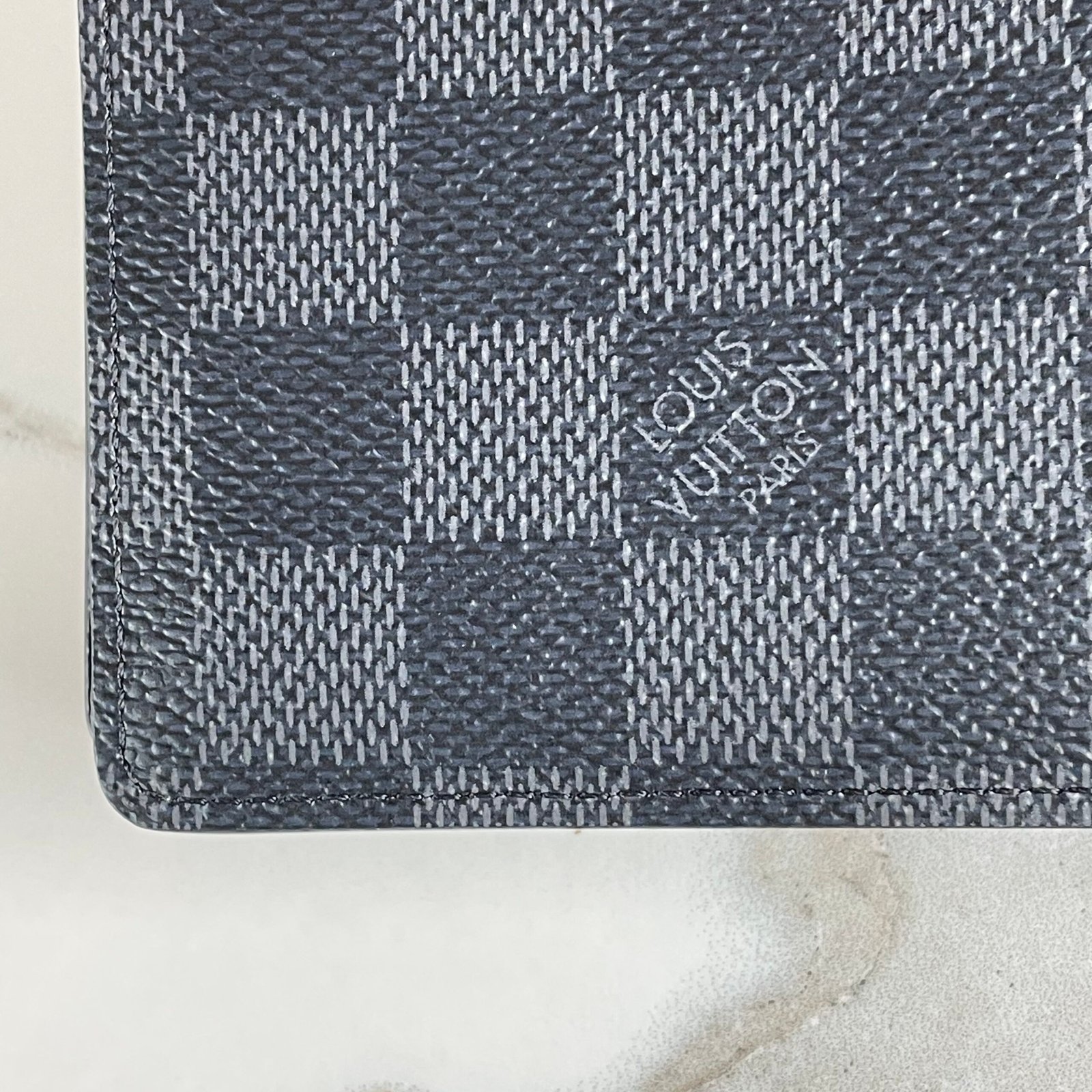 LOUIS VUITTON Portefeuille Multiple – Image 9