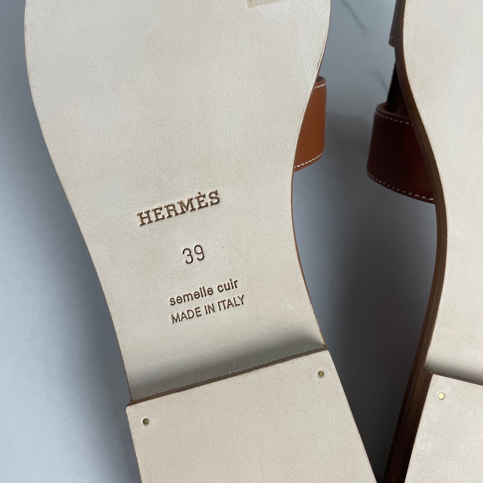 HERMÈS Oran Sandals – Image 14