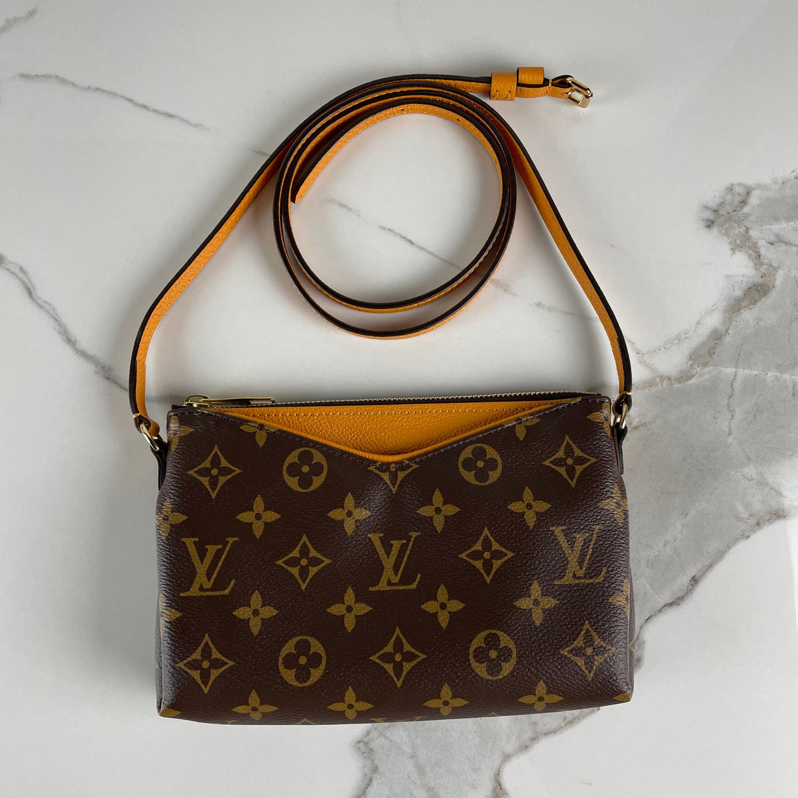 LOUIS VUITTON Pochette Pallas BB – Image 3