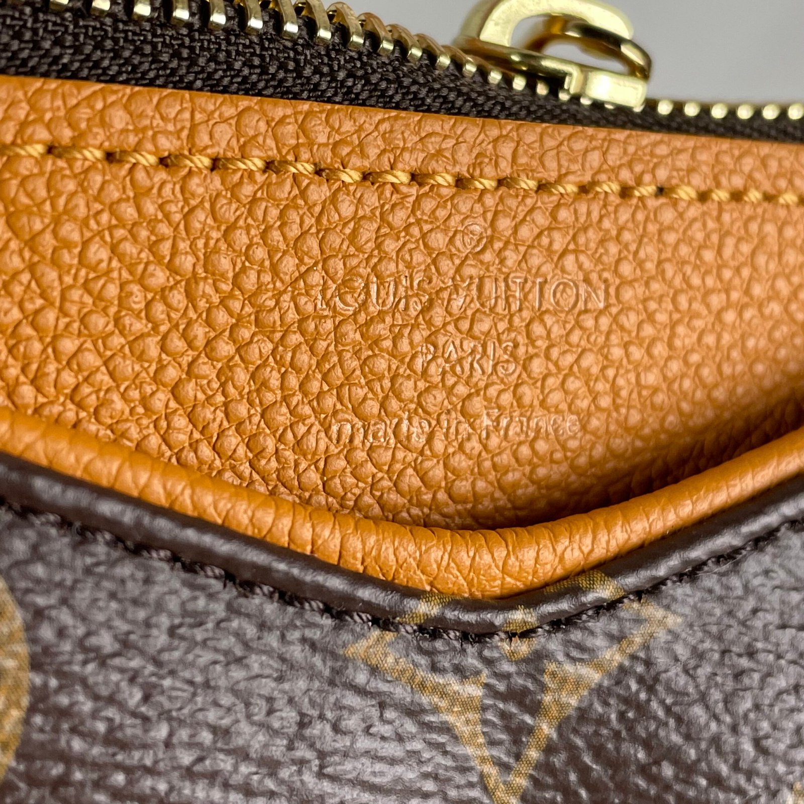 LOUIS VUITTON Pochette Pallas BB – Image 6