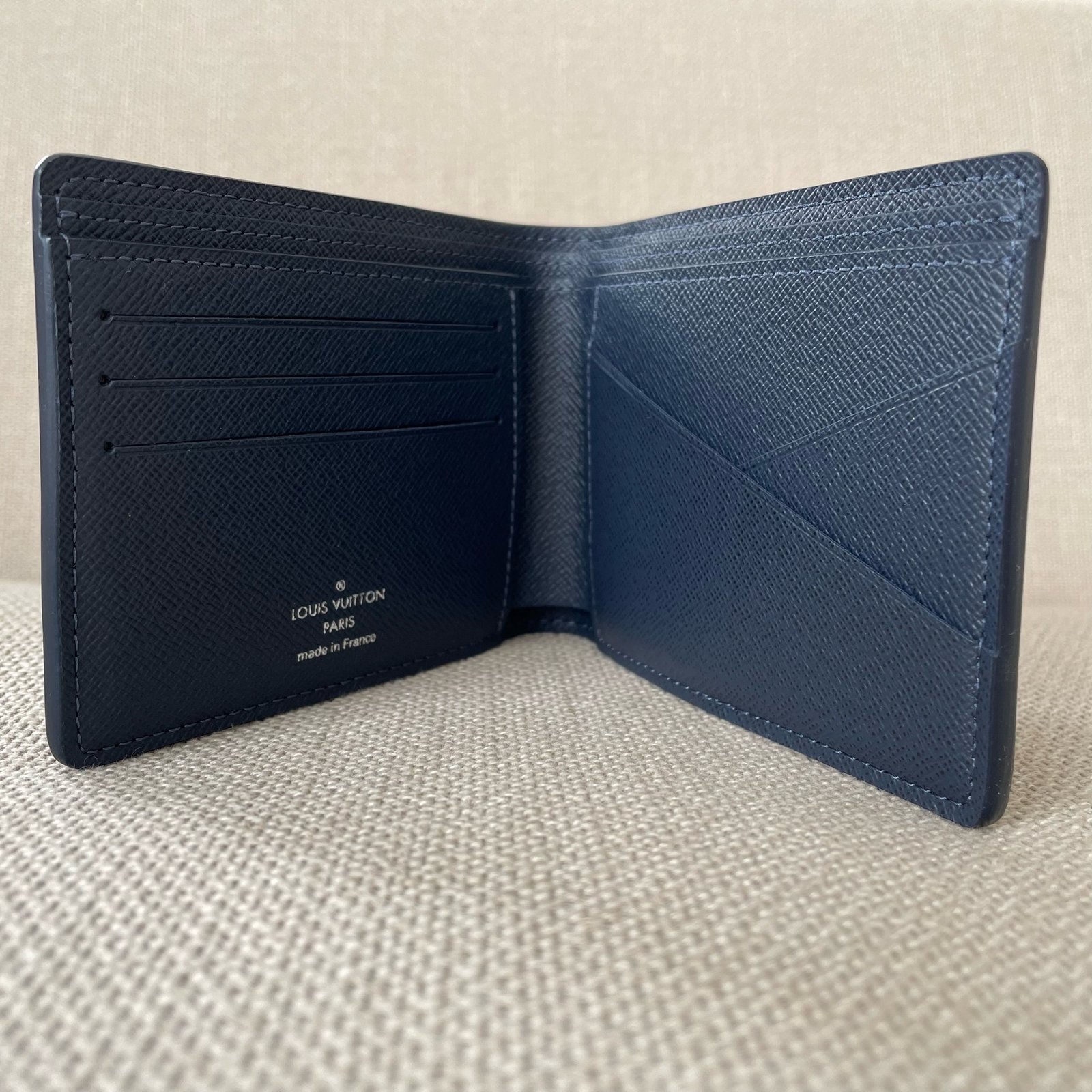 LOUIS VUITTON Portefeuille Multiple – Image 9