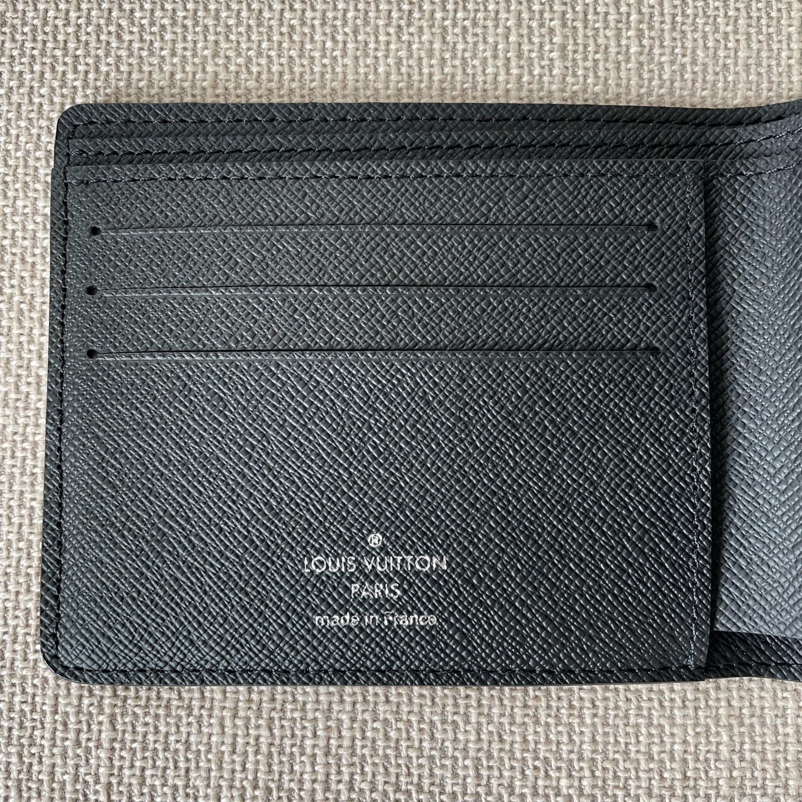 LOUIS VUITTON Portefeuille Multiple – Image 8