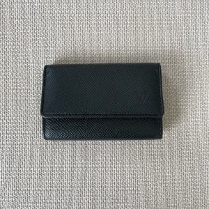 LOUIS VUITTON 6 Key Holder