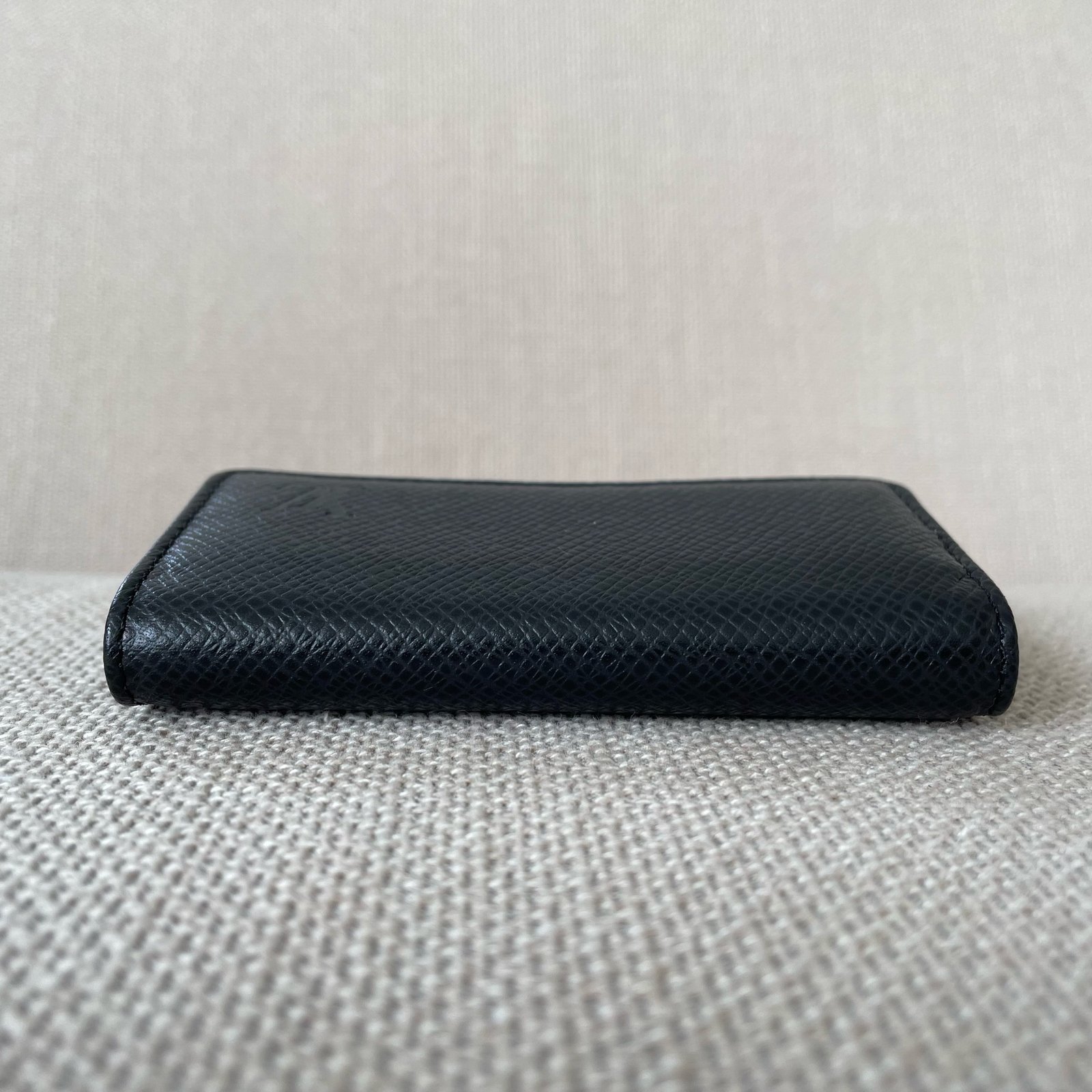 LOUIS VUITTON 6 Key Holder – Image 4