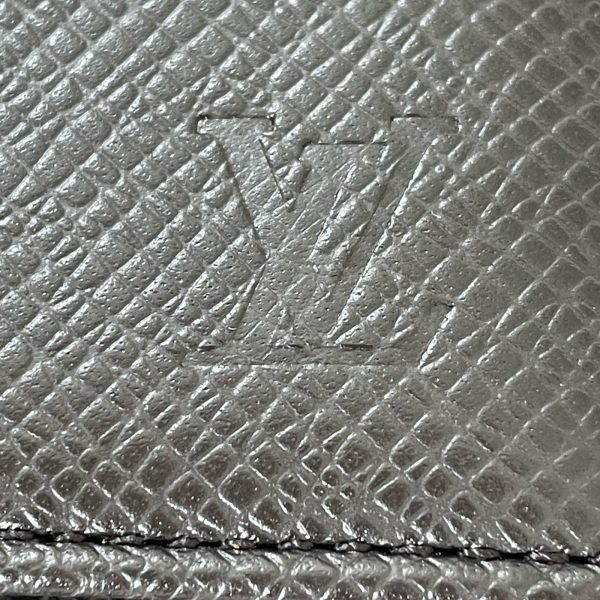 LOUIS VUITTON 6 Key Holder – Image 7