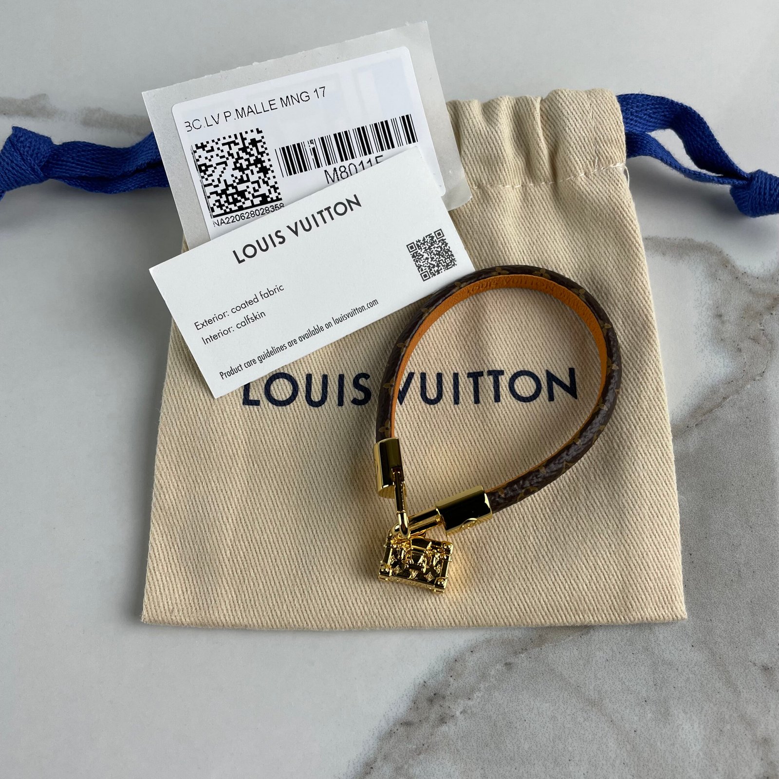 LOUIS VUITTON Bracelet à Charm Petite Malle – Image 2