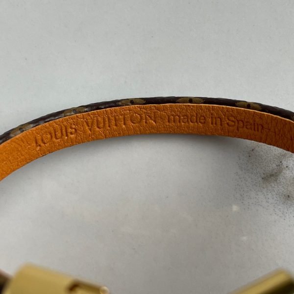 LOUIS VUITTON Bracelet à Charm Petite Malle – Image 14