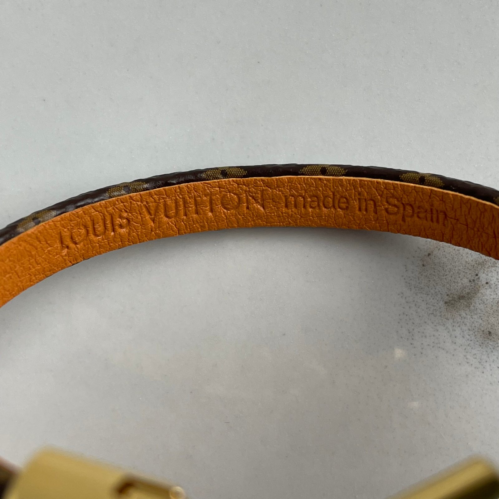 LOUIS VUITTON Bracelet à Charm Petite Malle – Image 13