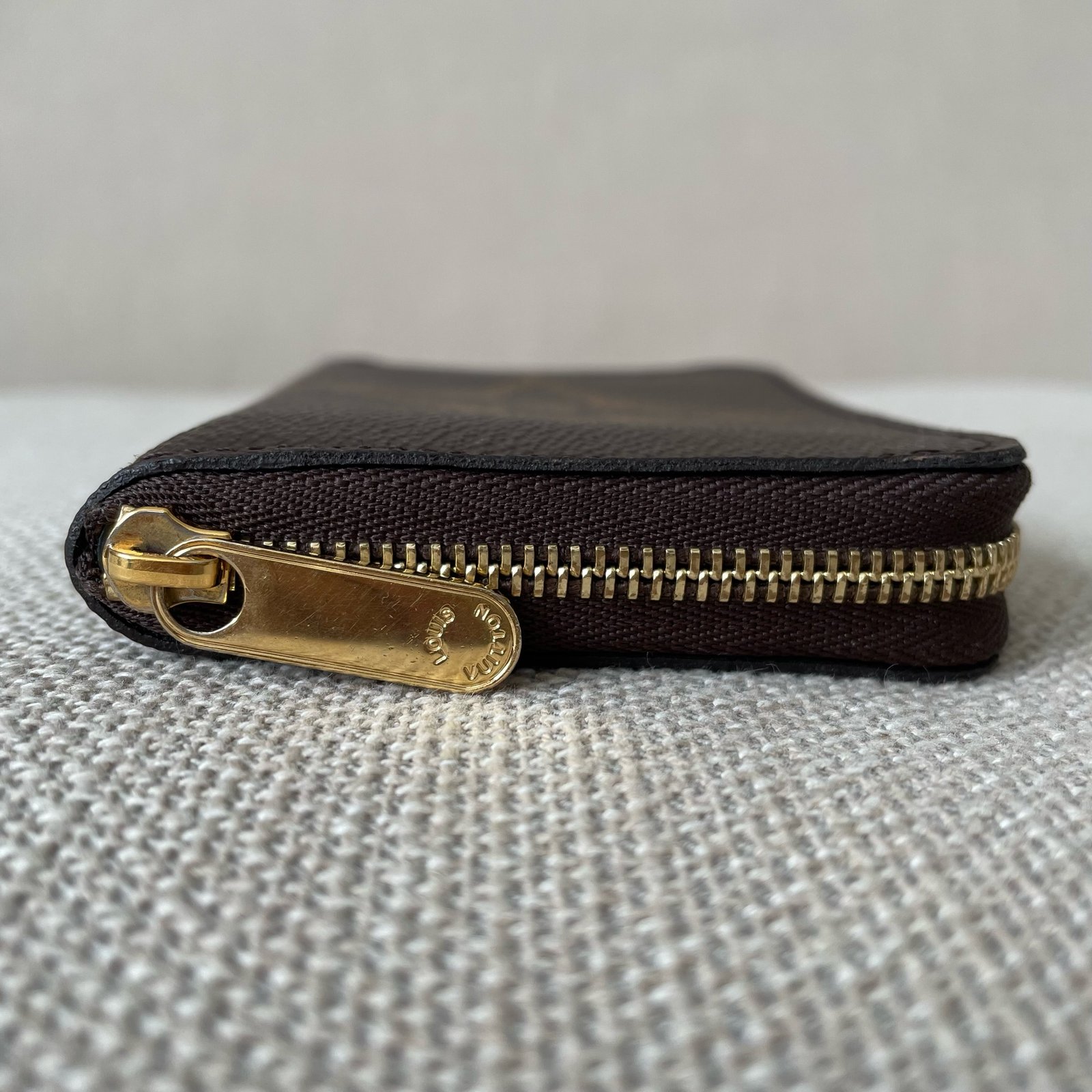 LOUIS VUITTON Zippy Coin Purse – Image 6