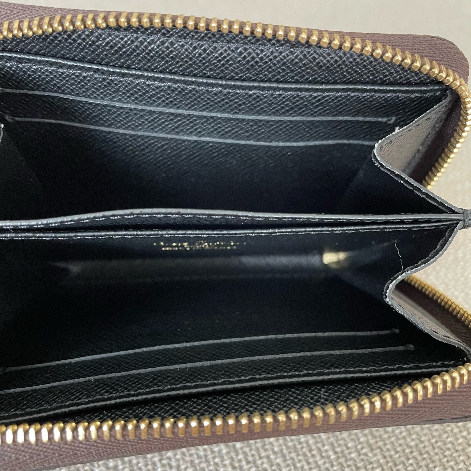 LOUIS VUITTON Zippy Coin Purse – Image 11