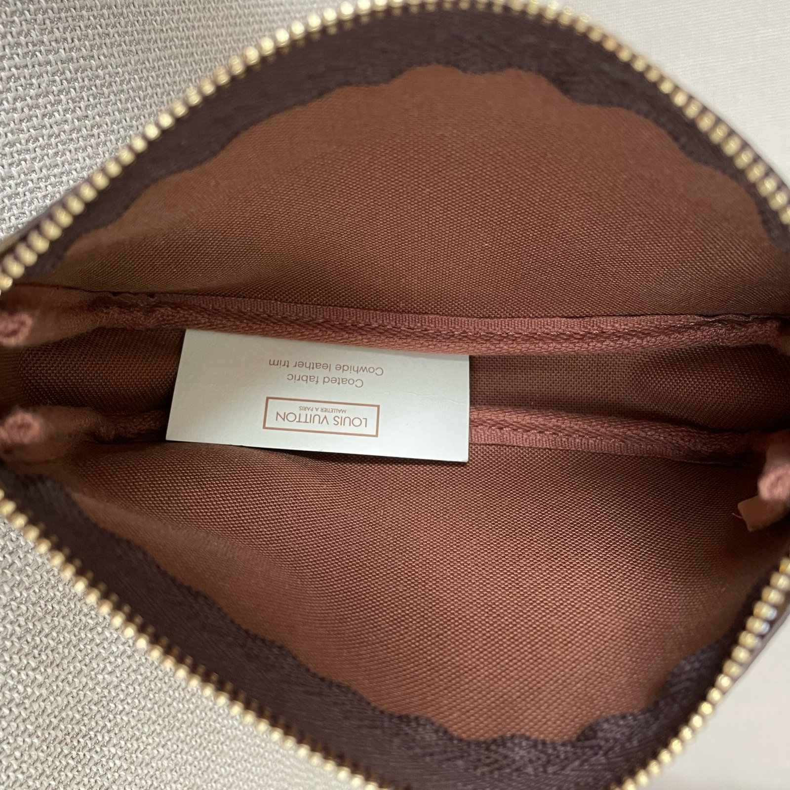 LOUIS VUITTON Pochette Accessoires Mini – Image 13