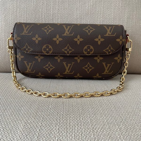 LOUIS VUITTON Ivy Chain Wallet – Image 3